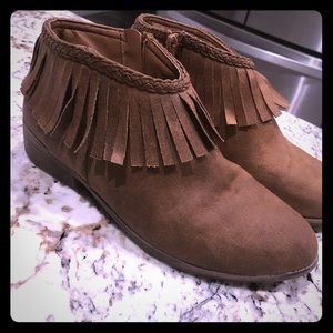Women’s Brown Ankle Booties with Fringe